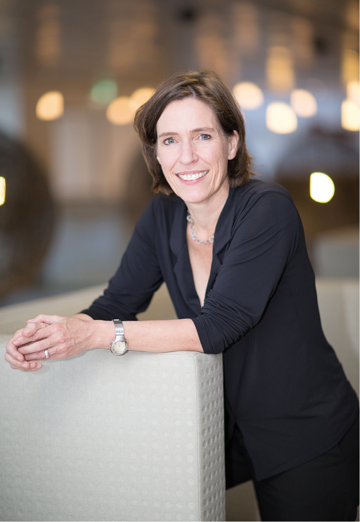 Portretfoto (kleur) van prof. dr. Sonja Zweegman